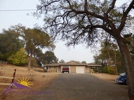 4000-4002 Earnscliff Ave in Fair Oaks, CA - Building Photo