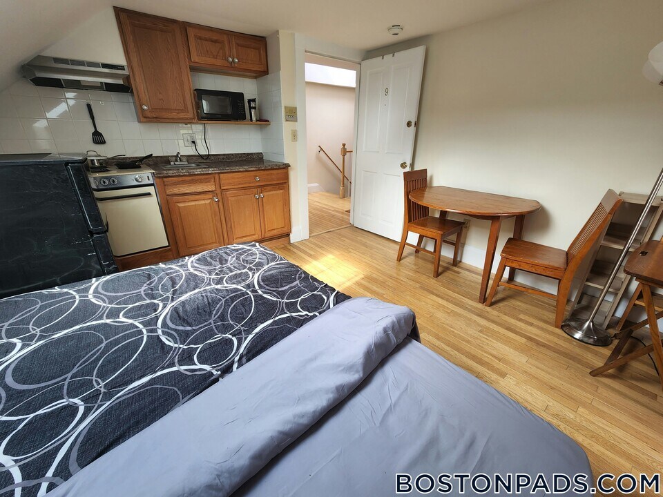 27 William St in Cambridge, MA - Building Photo