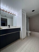 1532 W Harmony Lake Cir in Davie, FL - Building Photo - Building Photo