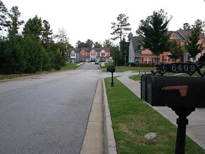 Room in Townhome on Olmadison Pl in Atlanta, GA - Building Photo - Building Photo