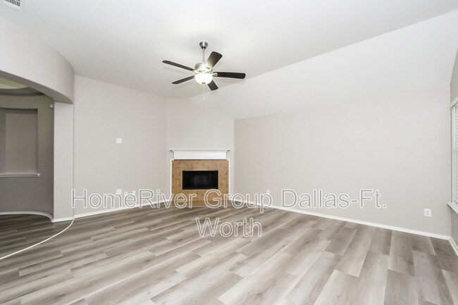 1520 Birds Eye Rd in Fort Worth, TX - Building Photo - Building Photo