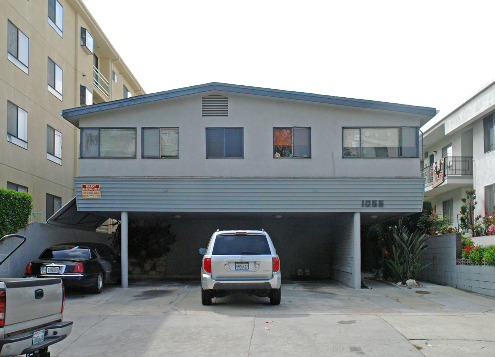 1055 S Sherbourne Dr in Los Angeles, CA - Building Photo