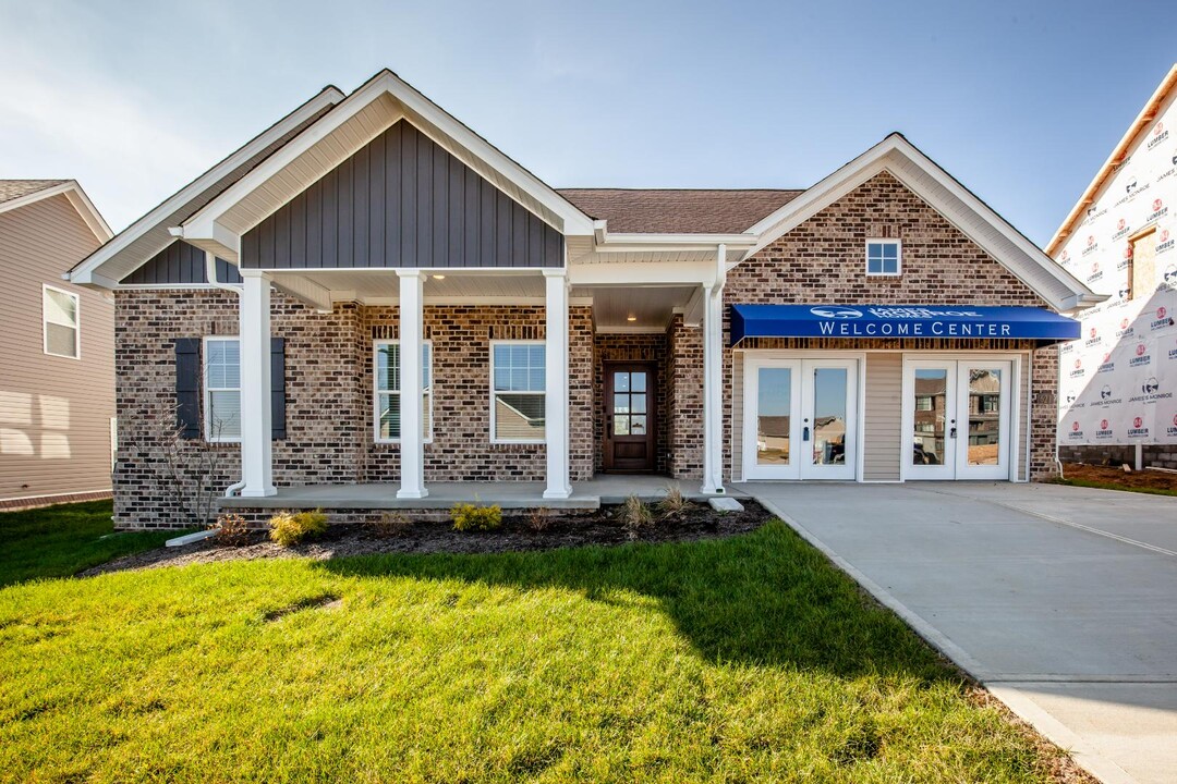 621 Shaker Dr in Richmond, KY - Foto de edificio