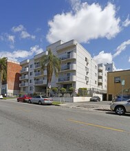 748 S Catalina St in Los Angeles, CA - Building Photo - Building Photo