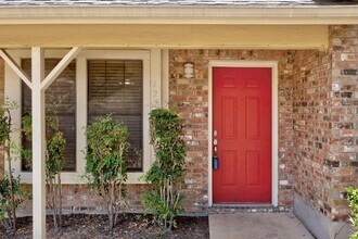 11901 Swearingen Dr in Austin, TX - Building Photo - Building Photo