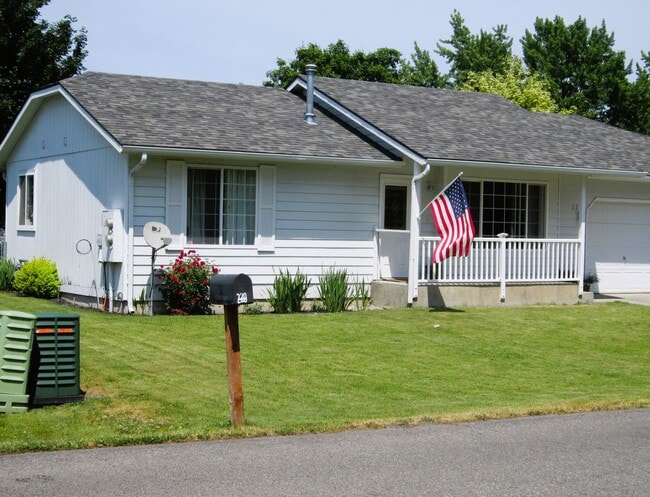 property at 992 Orchard Ave