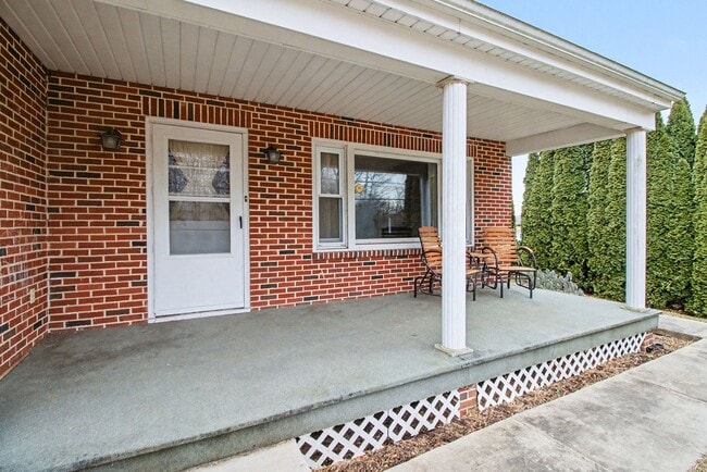 12 Carlisle Rd in Newville, PA - Building Photo - Building Photo