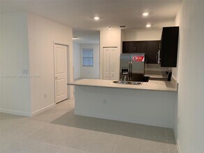 1271 SE 27th Terrace in Homestead, FL - Building Photo - Building Photo