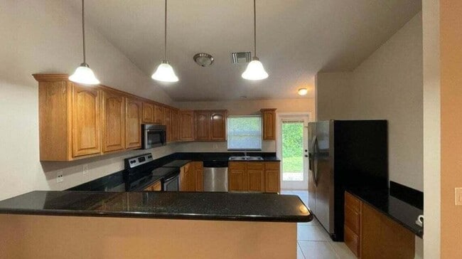 6007 Bamboo Dr in Fort Pierce, FL - Foto de edificio - Building Photo