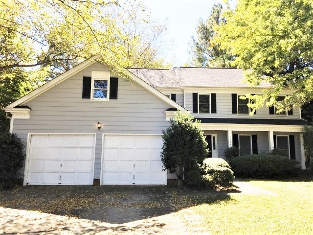 2601 Briar Ridge Dr in Charlotte, NC - Building Photo