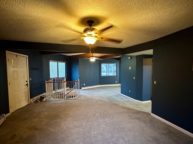 29 Irving Ave in East Providence, RI - Foto de edificio - Building Photo