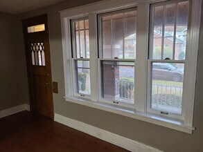 808 Pennsylvania Ave, Unit A 1st floor in University City, MO - Building Photo - Building Photo