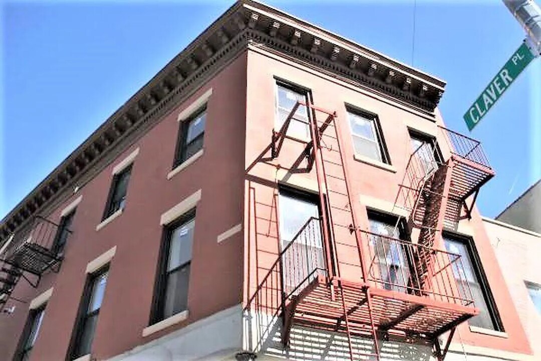 1109 Fulton St in Brooklyn, NY - Building Photo