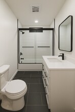 331 W Windsor Rd in Glendale, CA - Building Photo - Building Photo
