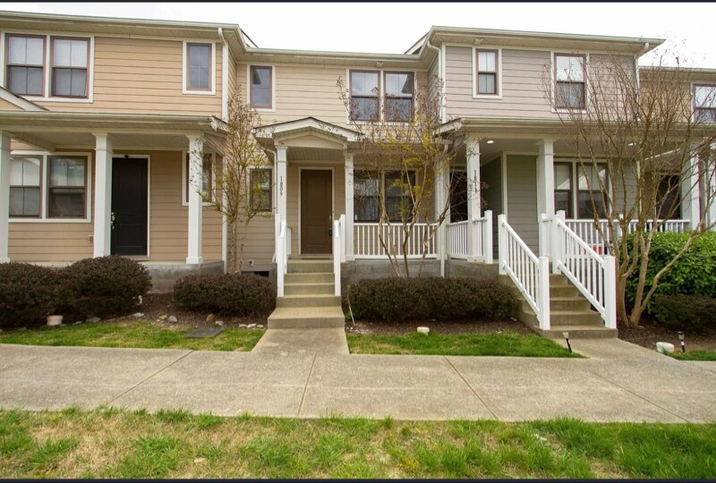 1809 Wild Oaks Ct in Nashville, TN - Building Photo