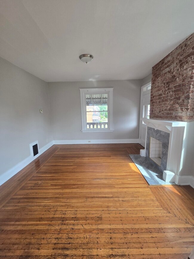 2221 Hudson Ave, Unit 2221 Hudson in Cincinnati, OH - Building Photo - Building Photo