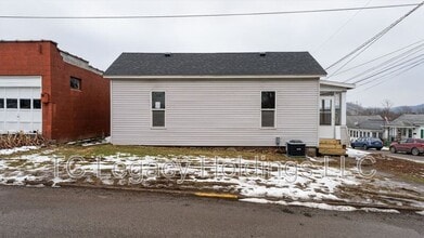2201 Gould Ave in Clarksburg, WV - Building Photo - Building Photo