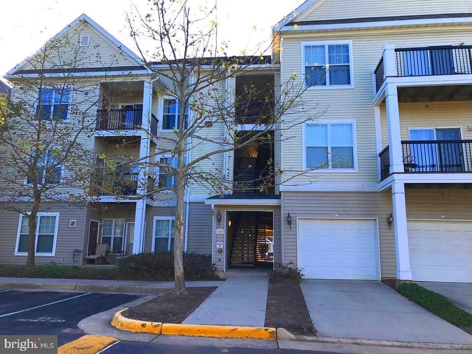 13359 Connor Dr in Centreville, VA - Building Photo