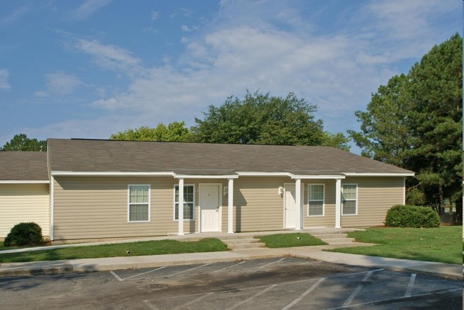 Conway Village Apartments in Conway, NC - Building Photo - Building Photo