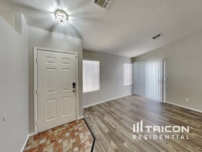 2900 Mt Hope Dr in Las Vegas, NV - Building Photo - Building Photo