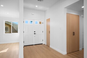 16057 Knapp St in North Hills, CA - Building Photo - Building Photo