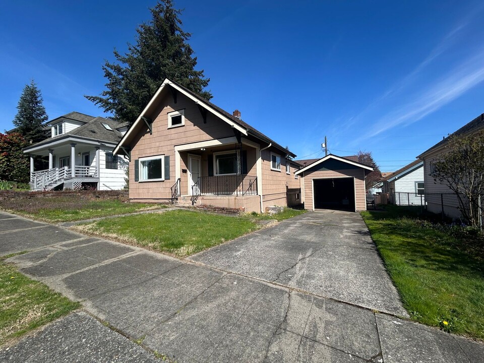 3207 N 7th St in Tacoma, WA - Building Photo