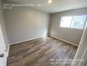 2911 Observation Dr, Unit Unit 2 in San Antonio, TX - Building Photo - Building Photo