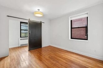 811 Cortelyou Rd in Brooklyn, NY - Building Photo - Building Photo