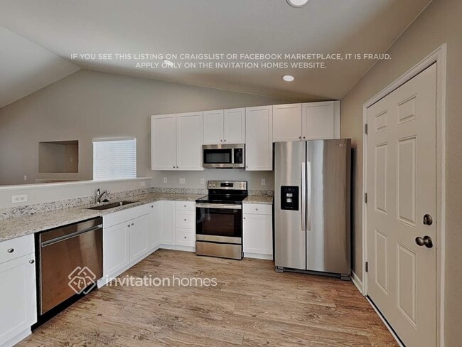 8327 Firethorn Dr in Colorado Springs, CO - Foto de edificio - Building Photo