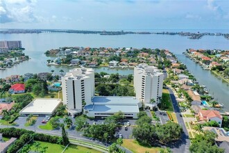 5950 Pelican Bay Plaza S, Unit 505 in Gulfport, FL - Building Photo - Building Photo