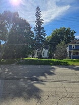 3607 Waukegan Rd in McHenry, IL - Building Photo