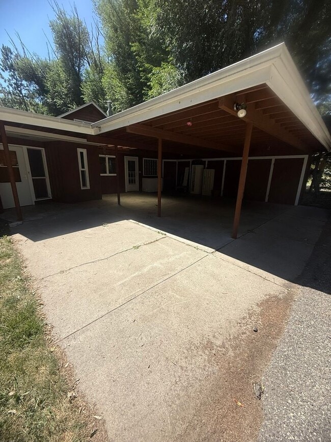 property at 9 Elkhorn Ln