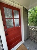 2030 Bissonnet St in Houston, TX - Building Photo