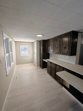 1335 E Main St, Unit House in Owatonna, MN - Foto de edificio - Building Photo