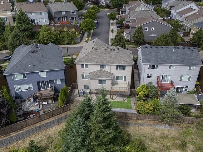 6128 NW Trowbridge Dr in Portland, OR - Building Photo - Building Photo