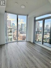 180 Front St E in Toronto, ON - Building Photo - Building Photo