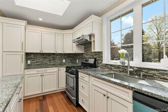 830 Barberry Rd in Yorktown Heights, NY - Building Photo - Building Photo