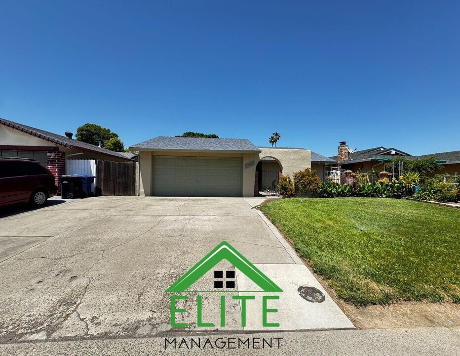 7809 Camrose Way in Sacramento, CA - Building Photo