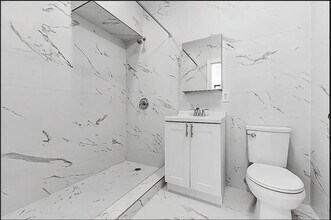 400 E 53rd St in New York, NY - Building Photo - Building Photo