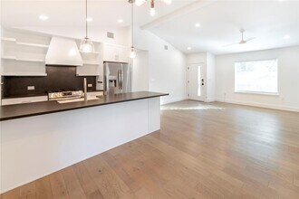 5107 Kings Hwy in Austin, TX - Building Photo - Building Photo