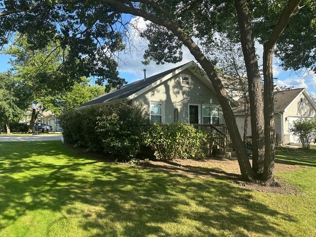 property at 812 Ridge Ave