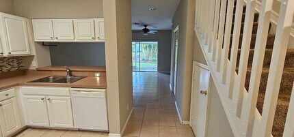 10032 Poppy Hill Dr in Ft. Myers, FL - Building Photo - Building Photo