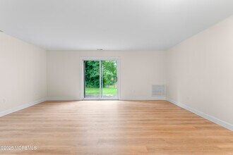 140 Westchester Dr in Little Egg Harbor Township, NJ - Building Photo - Building Photo