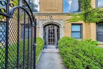 3106 W Lyndale St in Chicago, IL - Building Photo - Building Photo