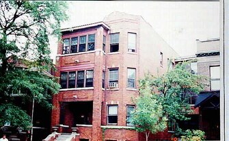 1436-1438 W Addison St Apartments