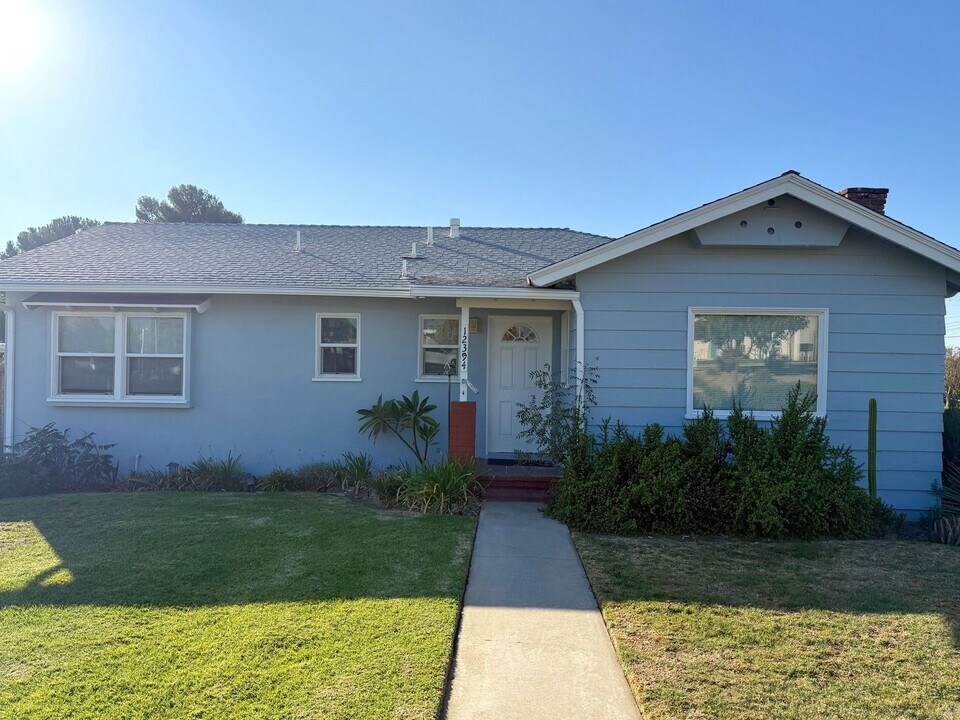 12394 8th St in Yucaipa, CA - Building Photo