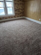 125 Kettle Moraine Dr S, Unit 125 Upper in Slinger, WI - Building Photo - Building Photo