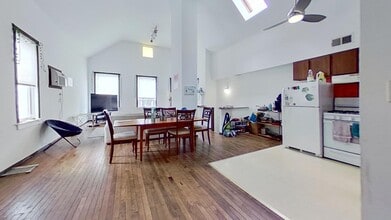 2455 N Seminary Ave in Chicago, IL - Building Photo - Building Photo