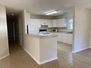 316 Hillsdale Dr in Wilmington, NC - Building Photo - Building Photo
