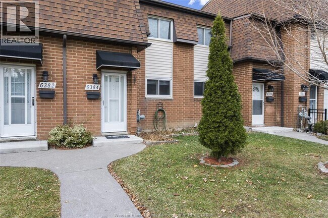 6384 Thornberry Crescent in Windsor, ON - Building Photo - Building Photo